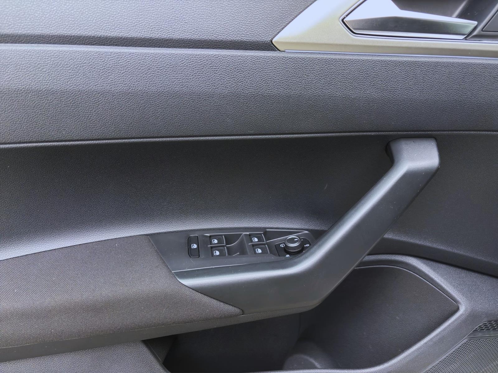 Volkswagen Polo 1.0 TSI MOVE LED KAMERA ACC PDC