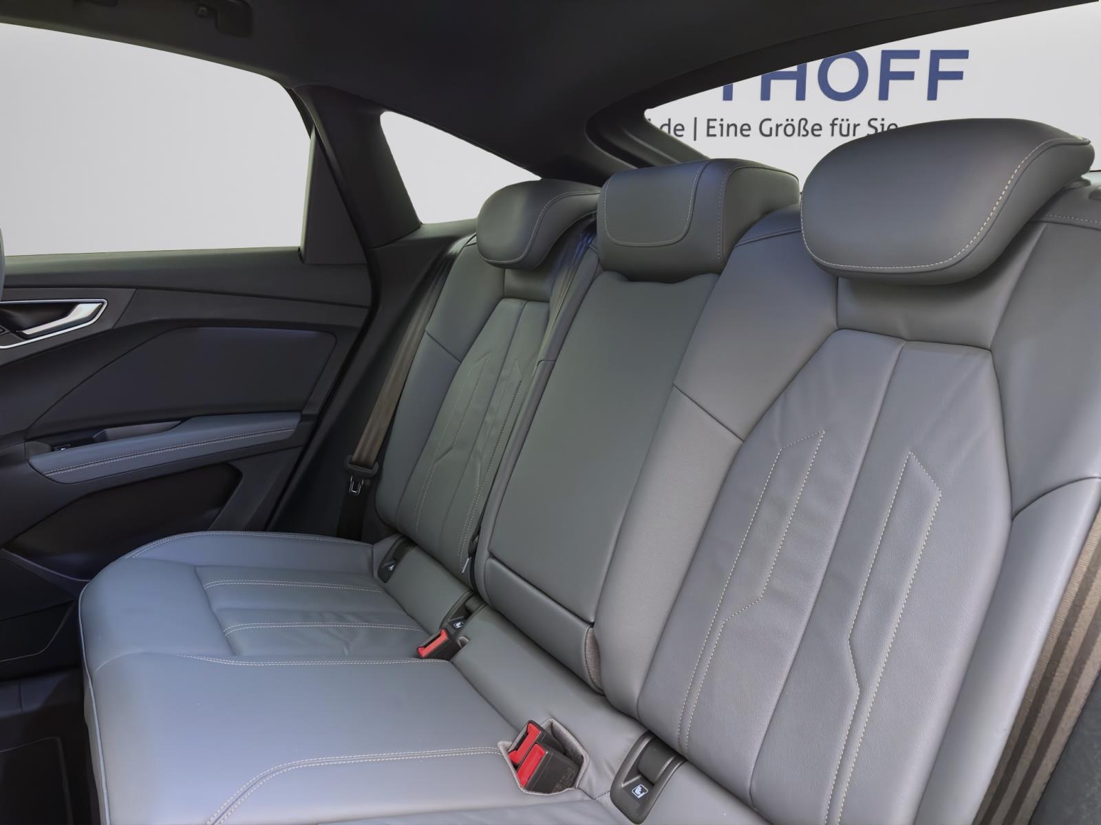 Audi Q4 e-tron Sportback 35 S LINE BLACK EDITION ONE NAVI+ MATRIX KAMERA ACC