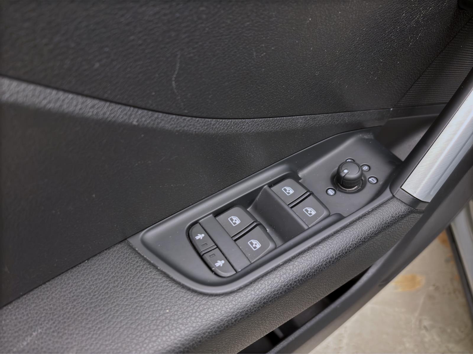Audi Q2 35 TFSI Sport Standhzg Pano ACC LED