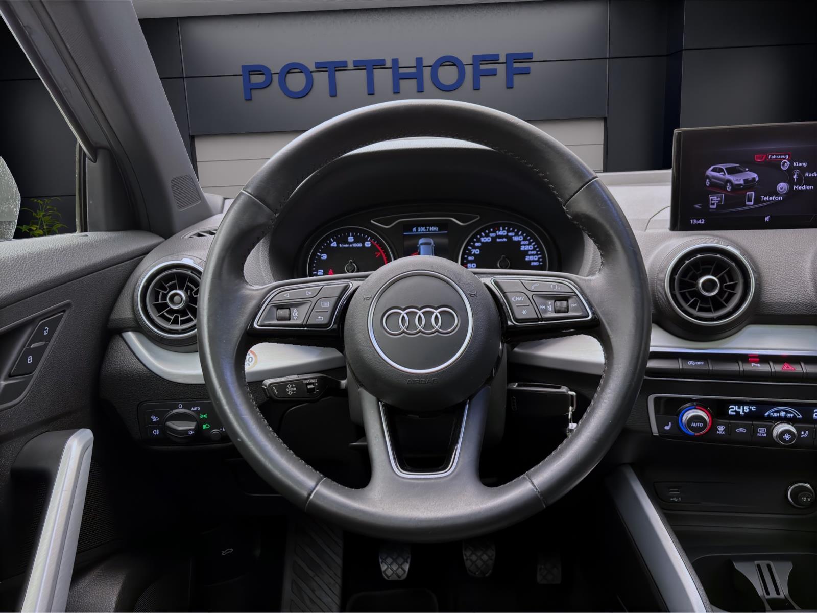 Audi Q2 35 TFSI Sport Standhzg Pano ACC LED