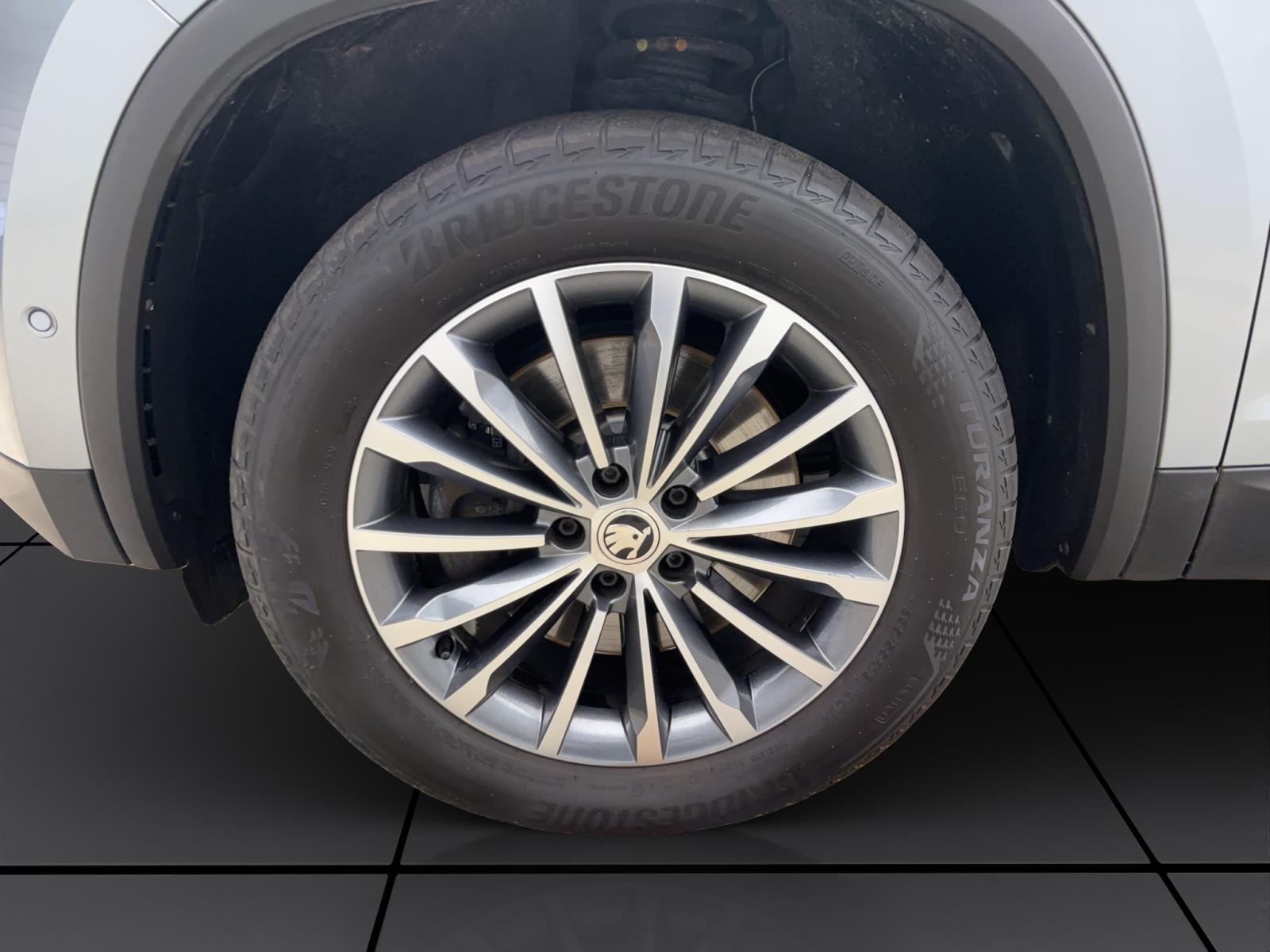 Skoda Kodiaq 2.0 TDI DSG Style Pano AHK ACC PDC Kamera LED Navi