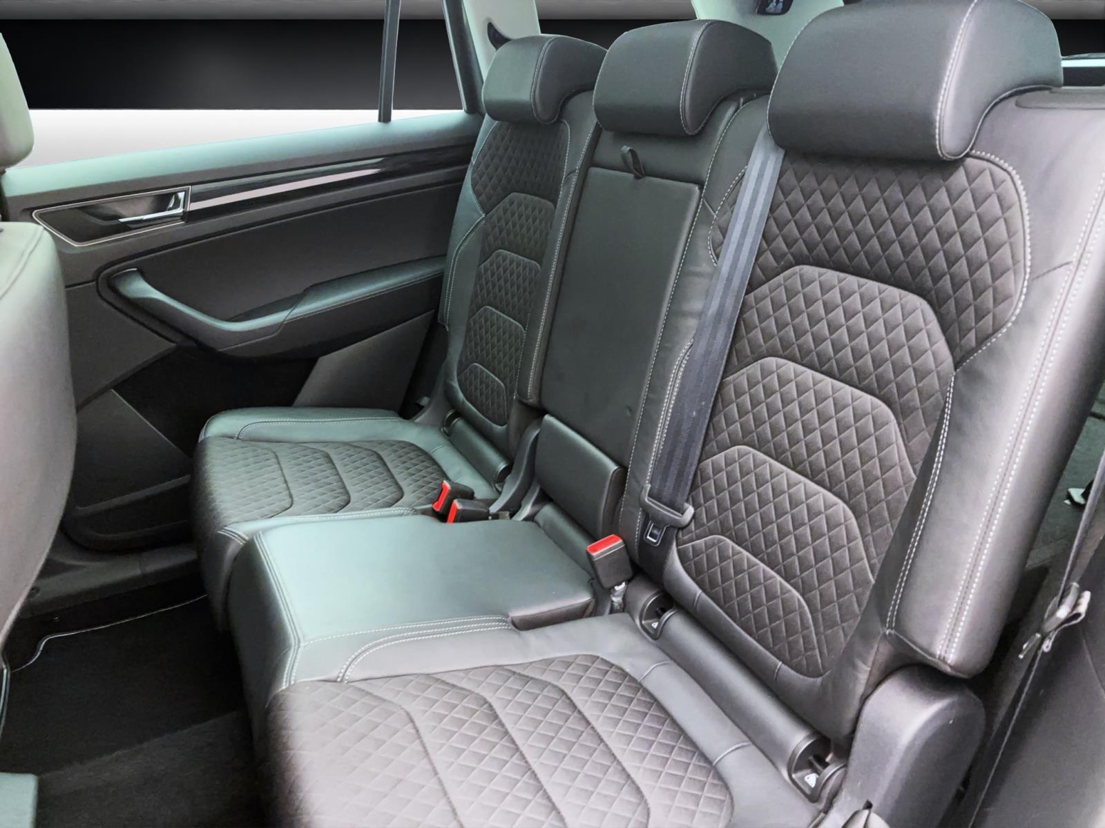 Skoda Kodiaq 2.0 TDI DSG Style Pano AHK ACC PDC Kamera LED Navi
