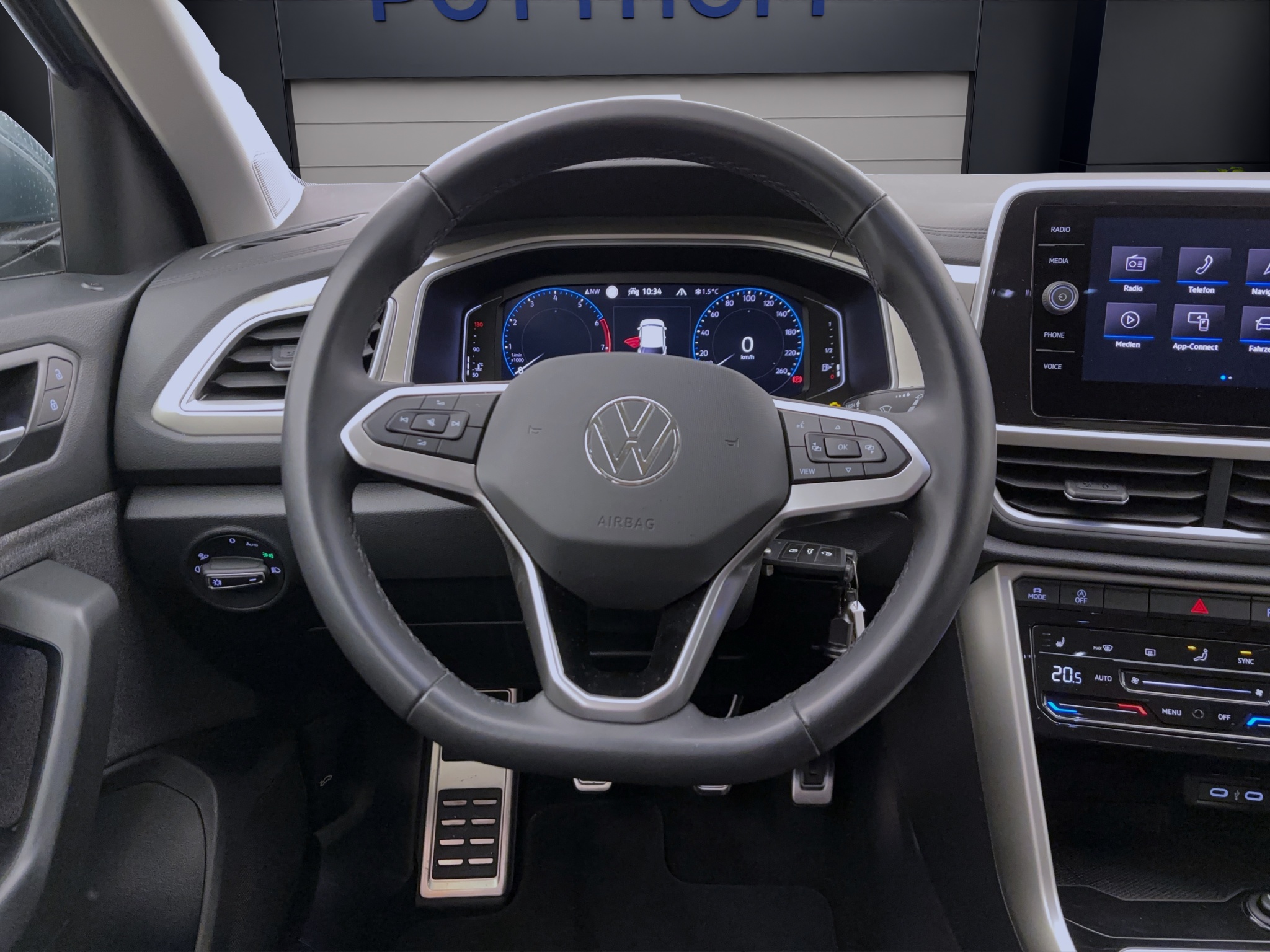 Volkswagen T-Roc 1.0 TSI Move PDC LED+ Navi Sitzhzg LaneAssist