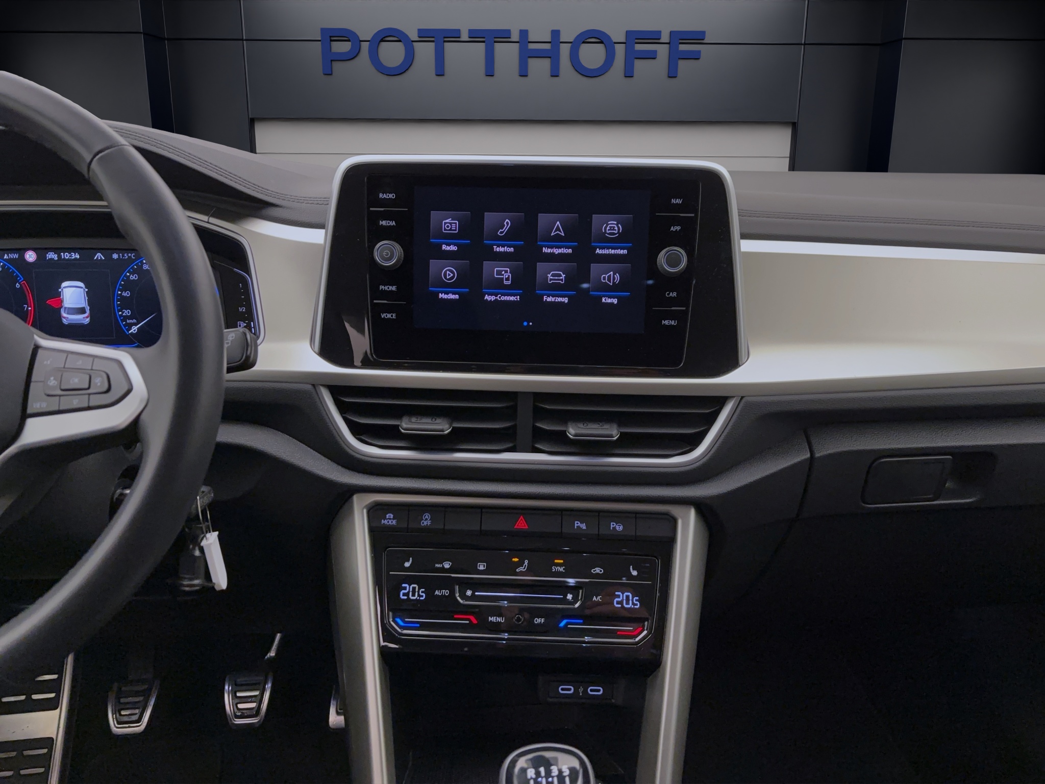 Volkswagen T-Roc 1.0 TSI Move PDC LED+ Navi Sitzhzg LaneAssist