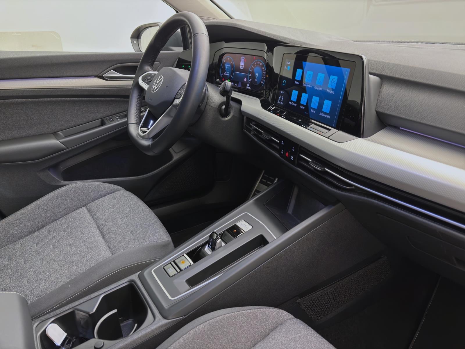 Volkswagen Golf 2.0 TDI DSG MOVE PANO NAVI ACC PDC KAMERA