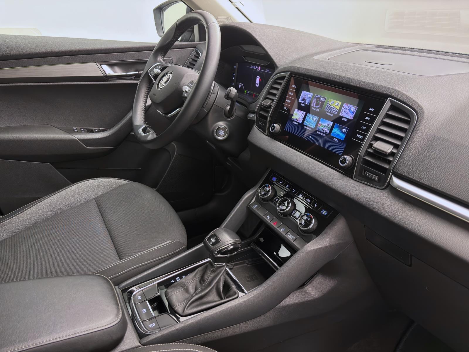 Skoda Karoq 1.6 TDI DSG Drive 125 Standhzg ACC PDC Kamera LED Navi