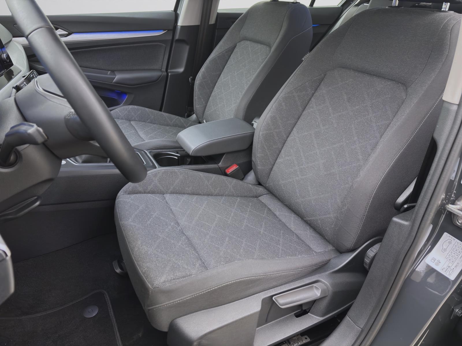 Volkswagen Golf 1.0 TSI LIFE PDC LED SITZHZG APPCONNECT
