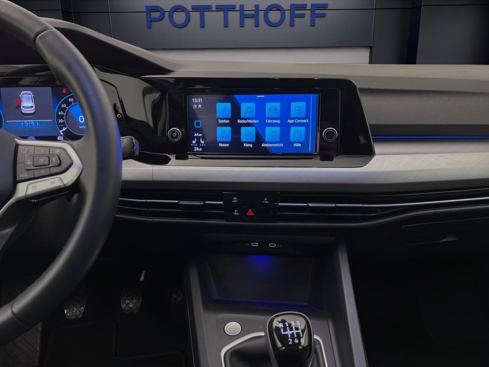 Volkswagen Golf 1.0 TSI LIFE PDC LED SITZHZG APPCONNECT