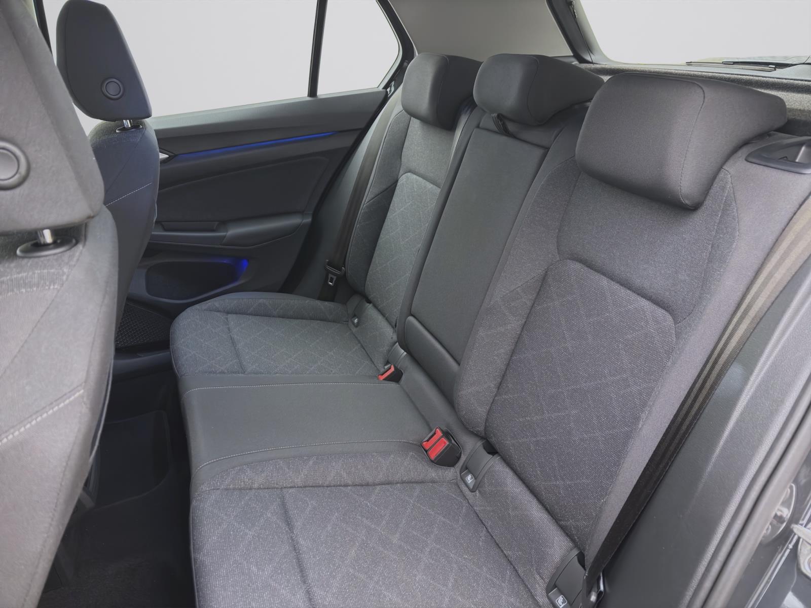 Volkswagen Golf 1.0 TSI LIFE PDC LED SITZHZG APPCONNECT