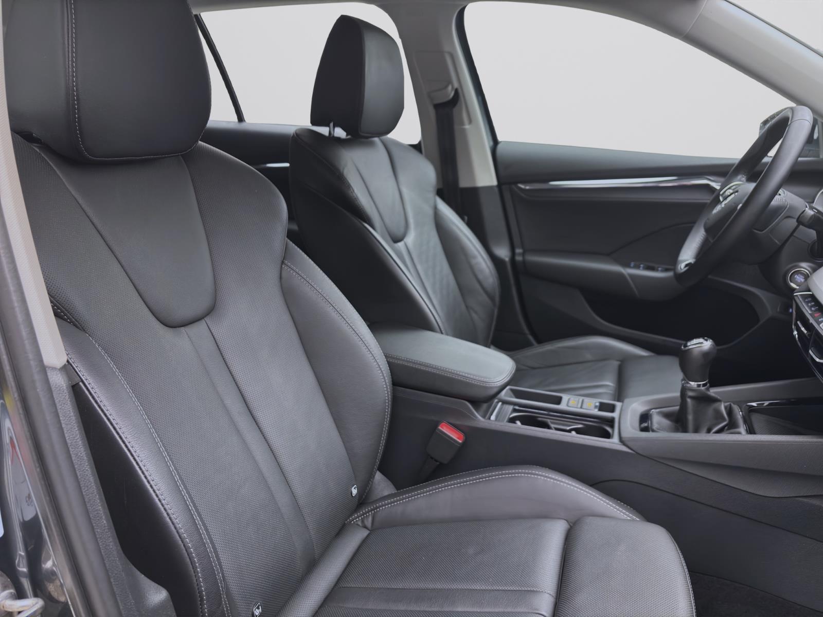 Skoda Octavia Combi 1.5 TSI Style ACC Matrix Navi Sitzhzg HUD