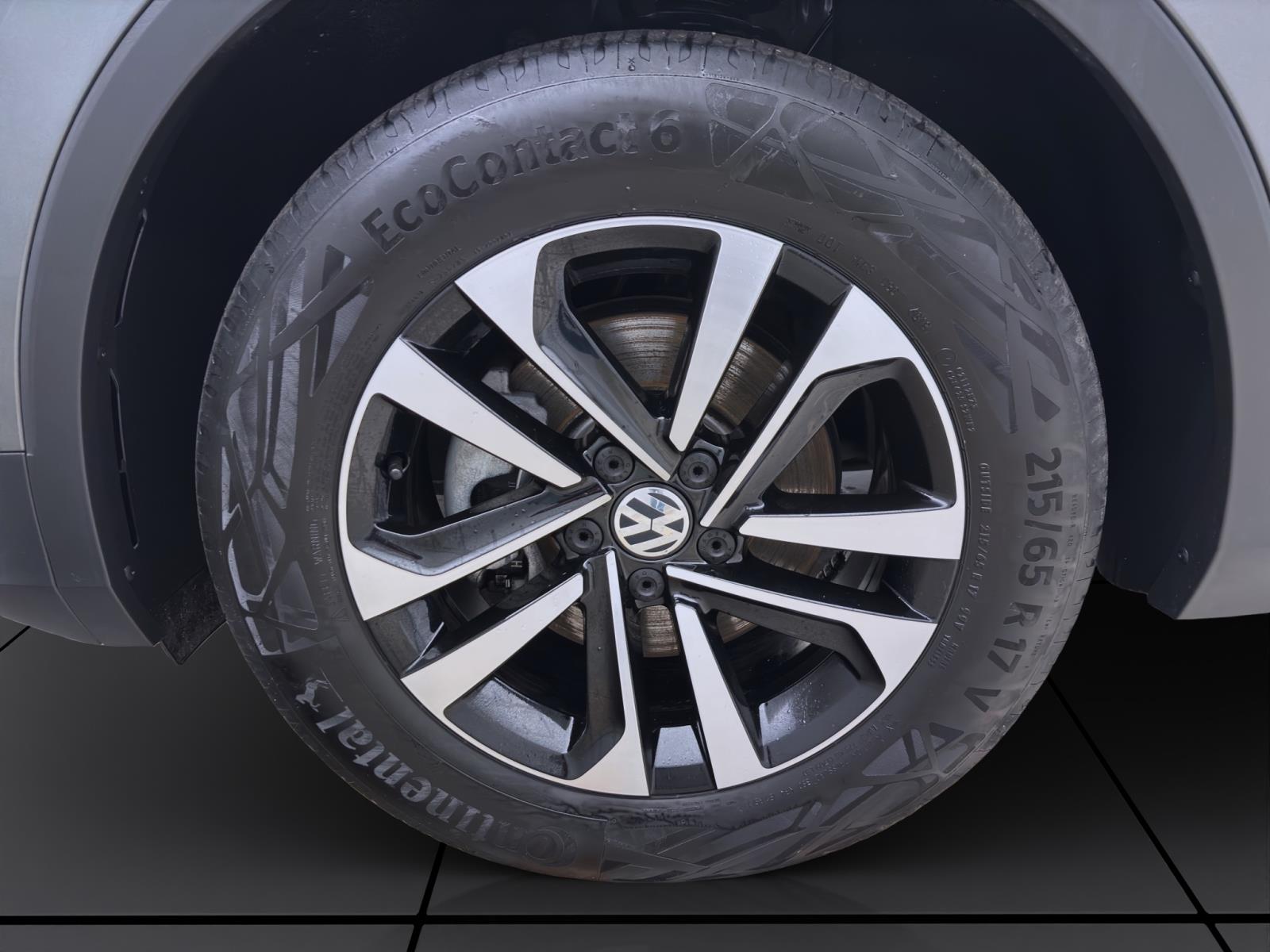 Volkswagen Tiguan 1.5 TSI IQ.DRIVE ACC PDC LED SITZHZG