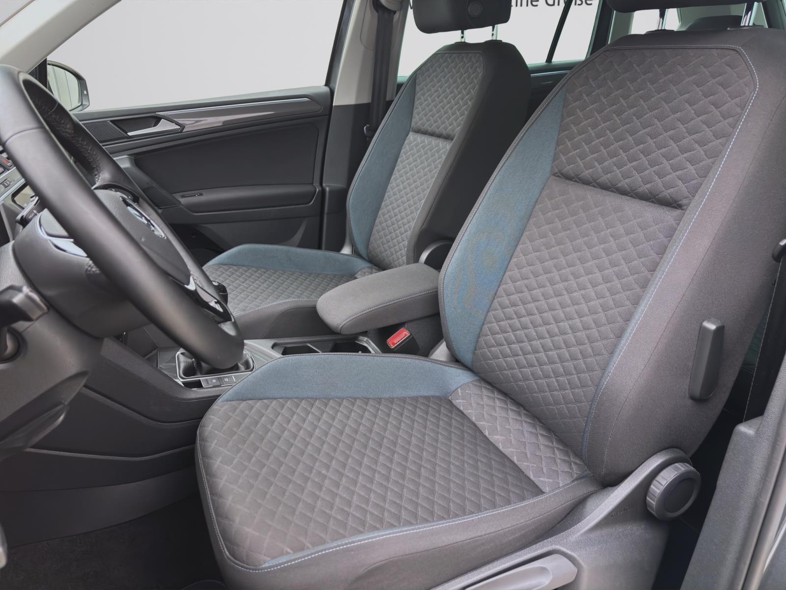 Volkswagen Tiguan 1.5 TSI IQ.DRIVE ACC PDC LED SITZHZG