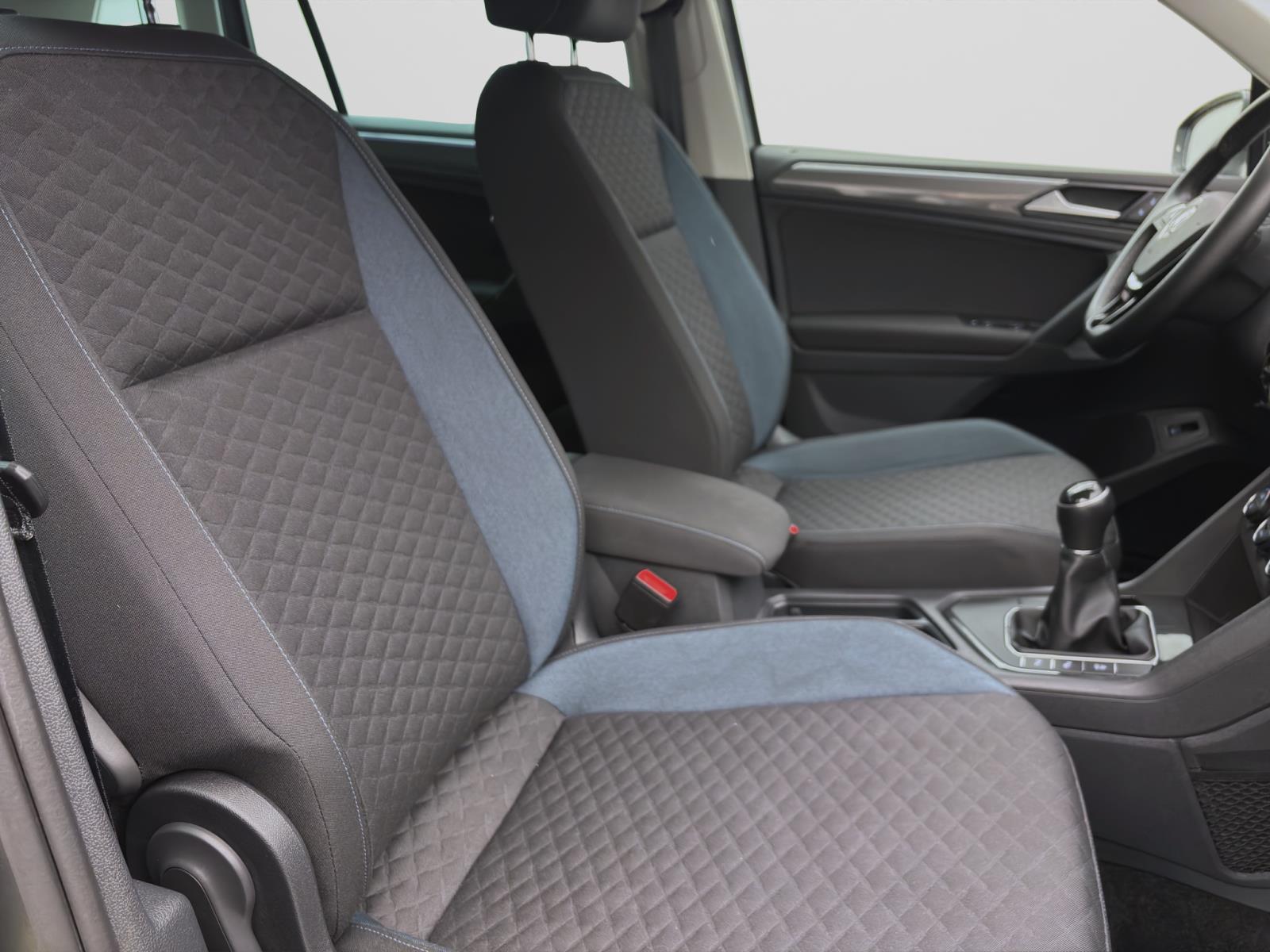 Volkswagen Tiguan 1.5 TSI IQ.DRIVE ACC PDC LED SITZHZG