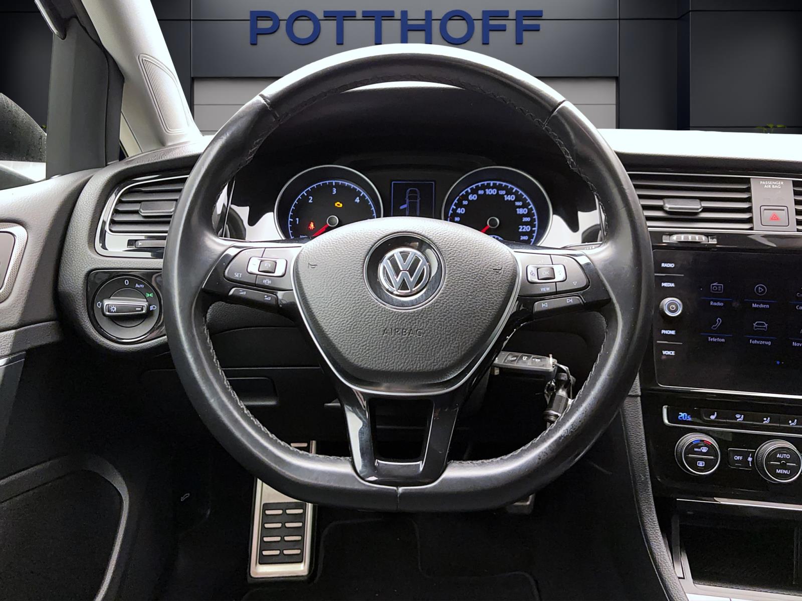 Volkswagen Golf Variant 7 VII 1.6 TDI IQ.Drive ACC Navi Sitzhzg BlindSpot