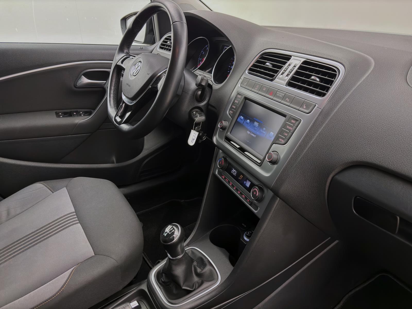 Volkswagen Polo 1.2 TSI Allstar PDC Navi Sitzhzg Climatronic