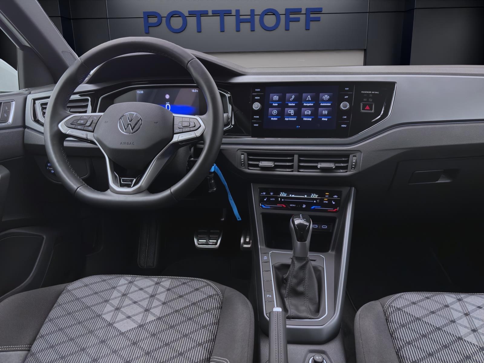 Volkswagen Polo 1.0 TSI DSG R-LINE IQ.LIGHT ACC KAMERA