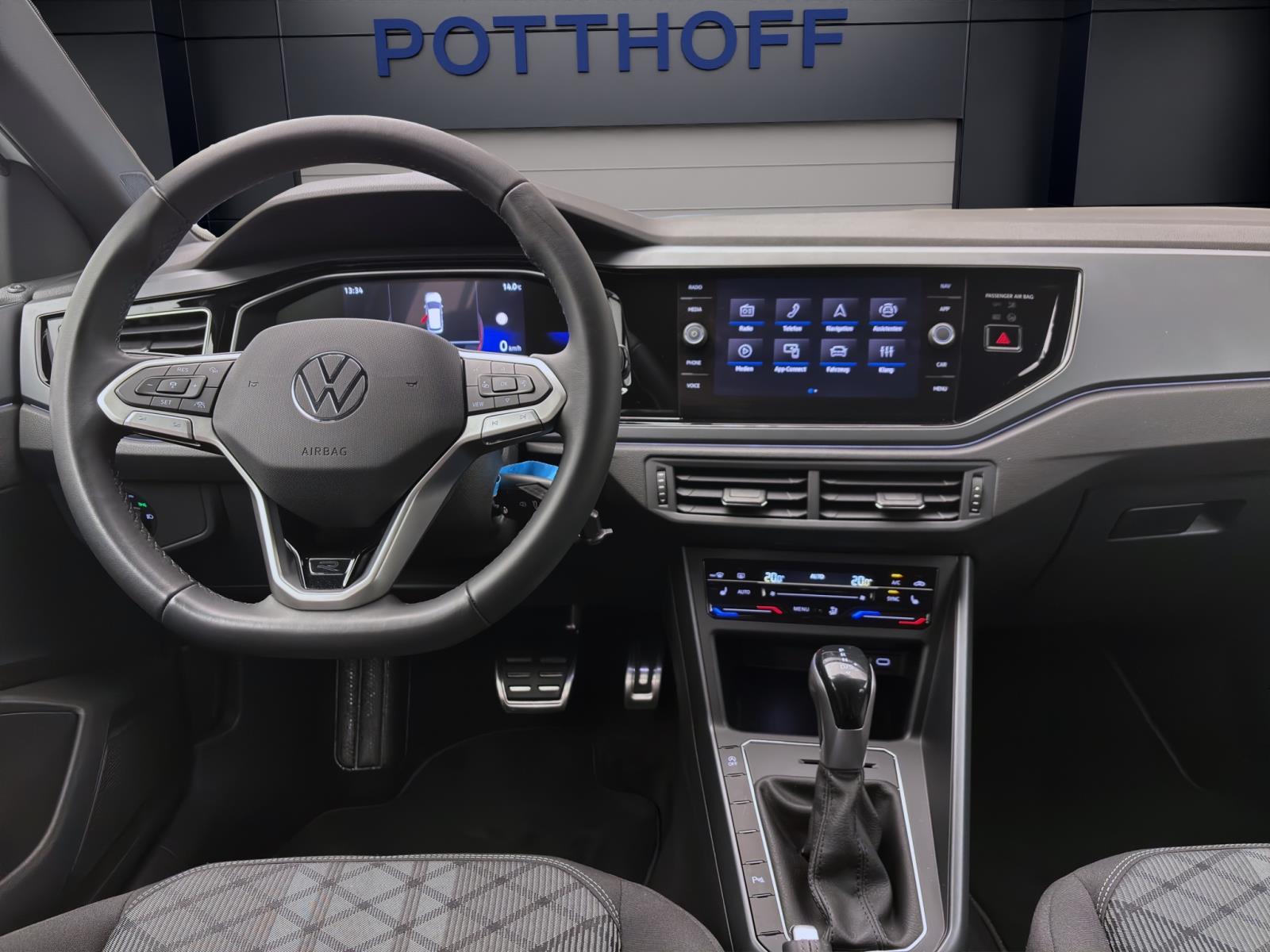 Volkswagen Polo 1.0 TSI DSG R-LINE IQ.LIGHT KMAERA ACC