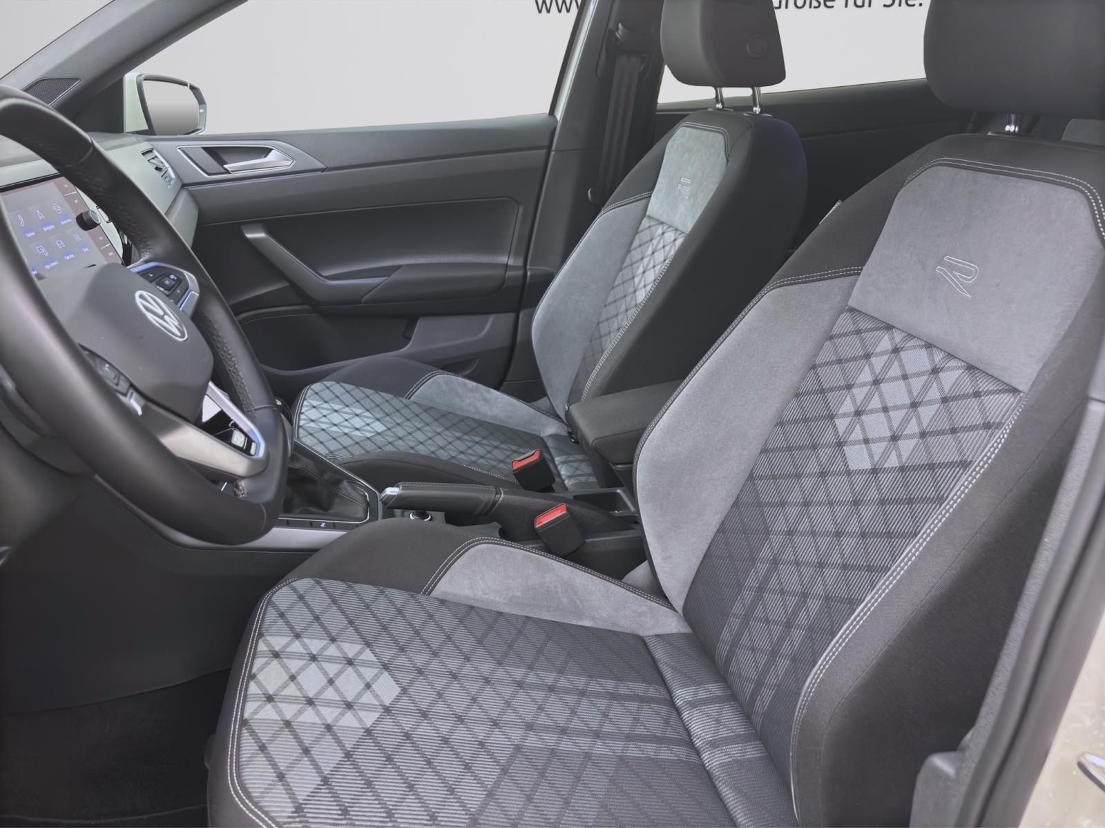 Volkswagen Polo 1.0 TSI DSG R-LINE KAMERA IQ.LIGHT PDC SITZHZG