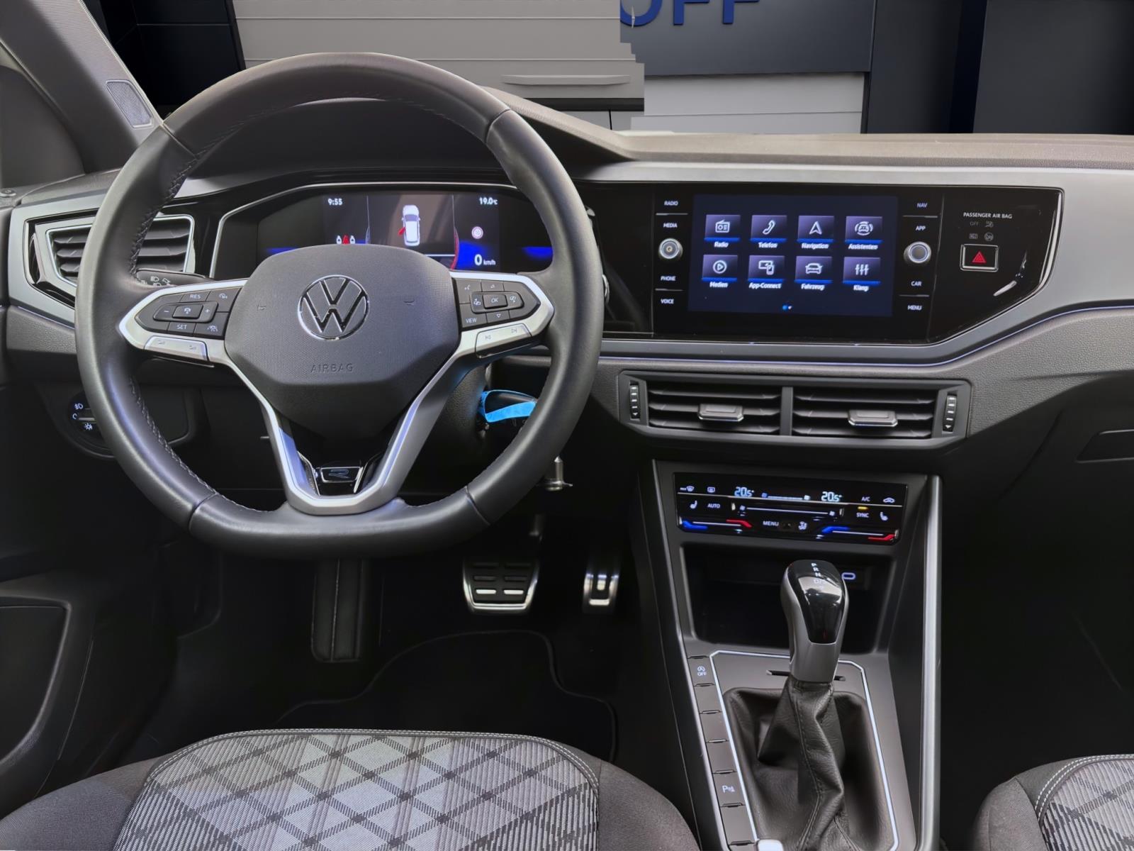 Volkswagen Polo 1.0 TSI DSG R-LINE KAMERA IQ.LIGHT PDC SITZHZG