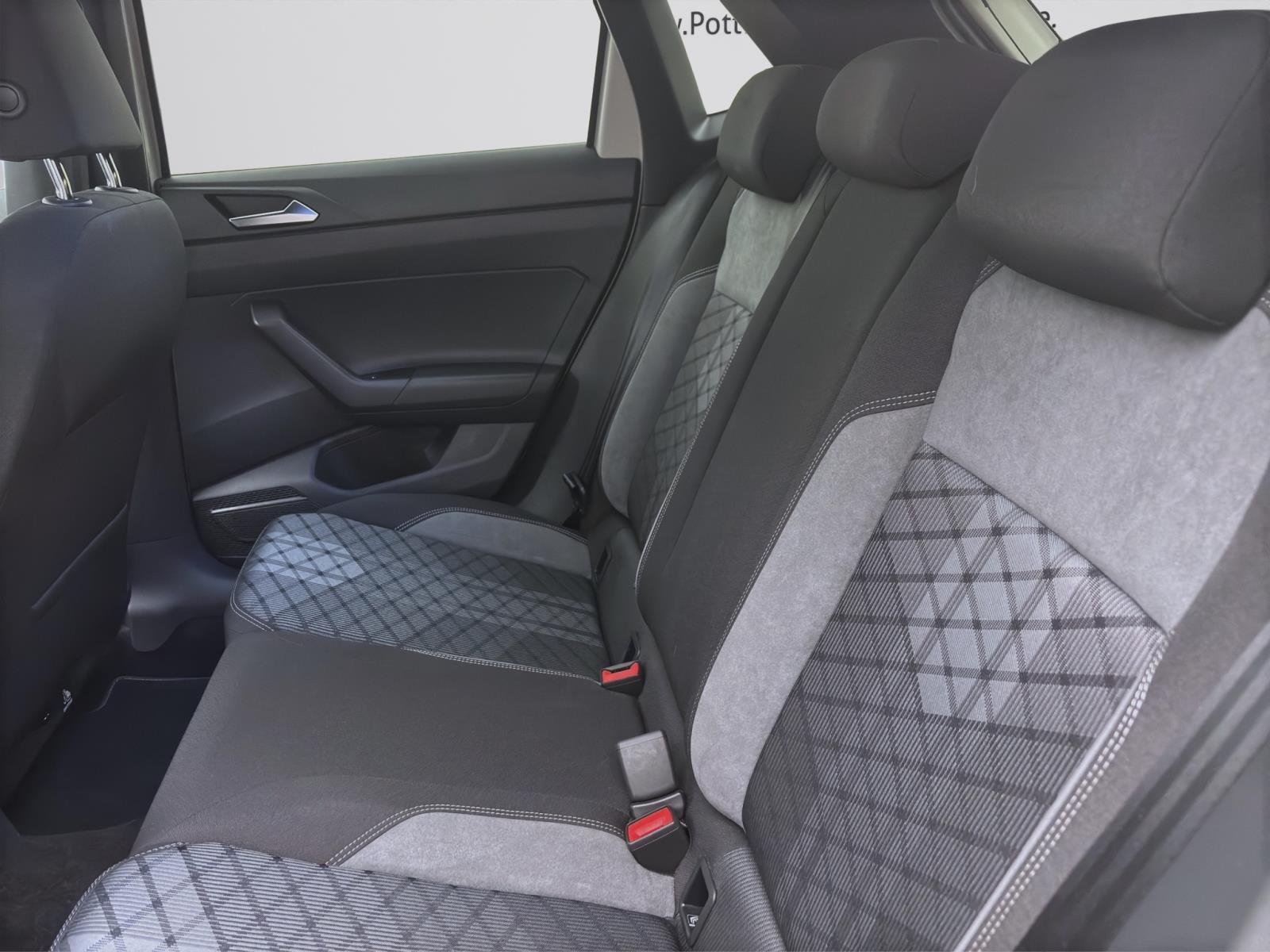 Volkswagen Polo 1.0 TSI DSG R-LINE KAMERA IQ.LIGHT PDC SITZHZG