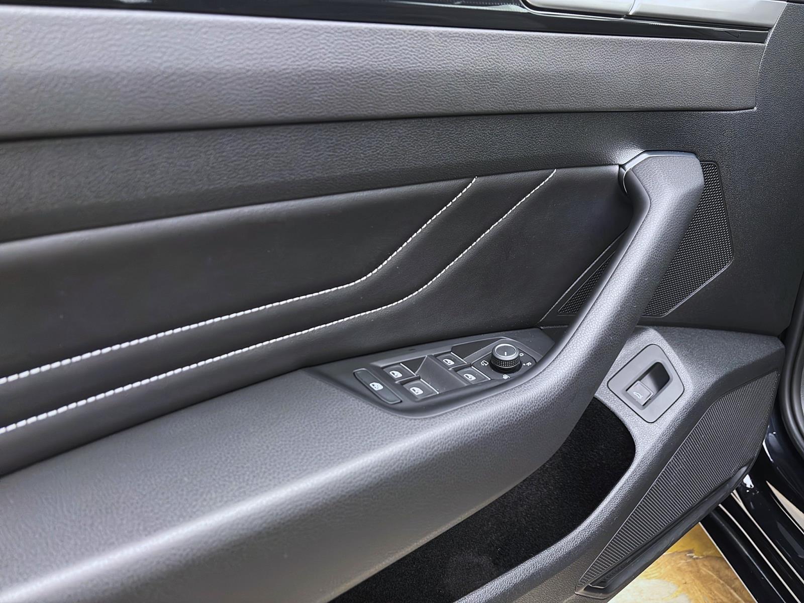 Volkswagen Arteon 2.0 TSI 4M DSG R-LINE STANDHZG AHK ACC DCC
