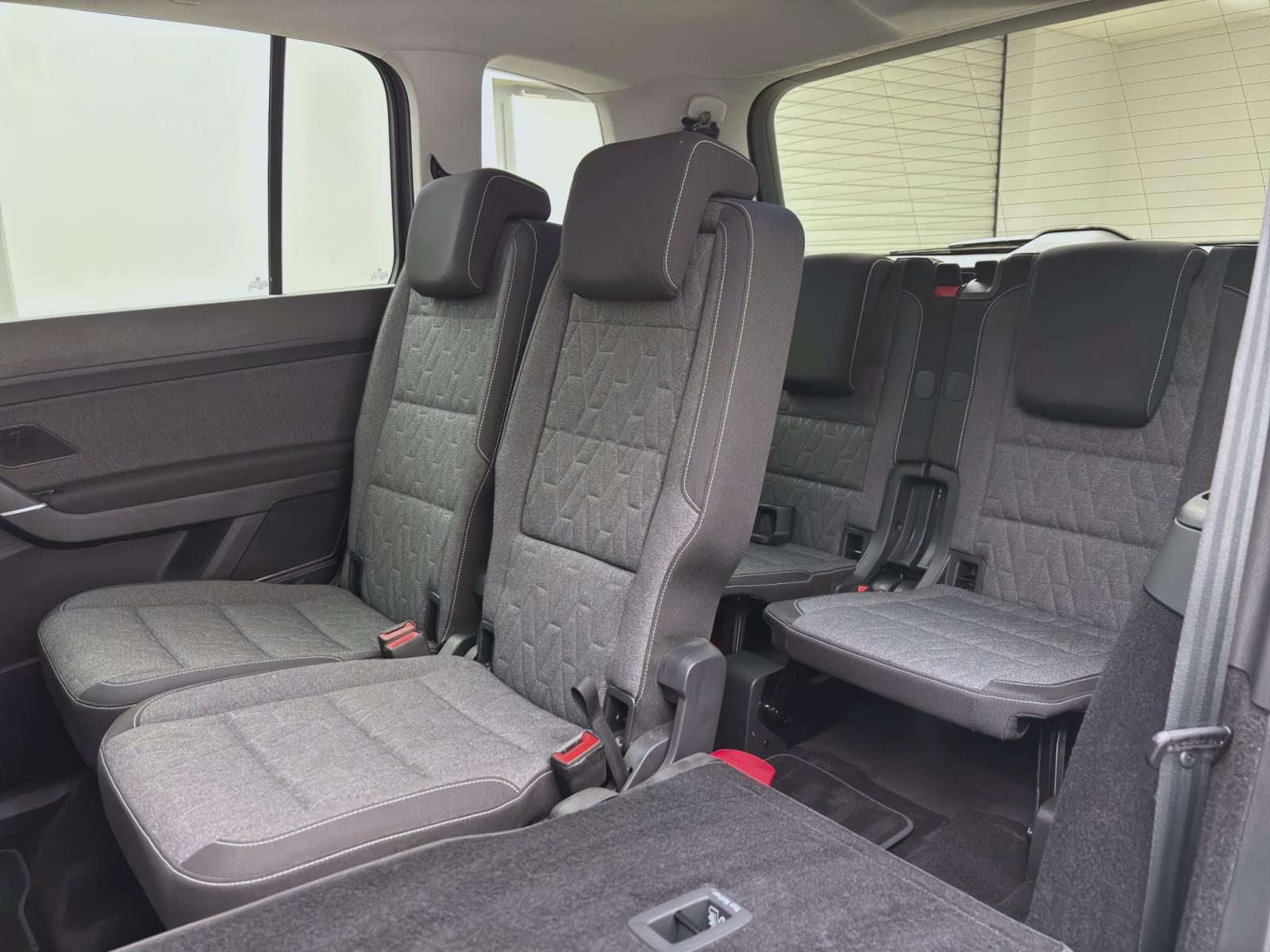 Volkswagen Touran 1.5 TSI DSG MOVE STANDHZG NAVI ACC PDC