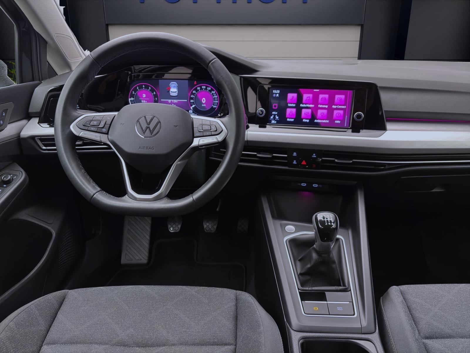 Volkswagen Golf 1.0 TSI LIFE PDC KAMERA LED SITZHZG