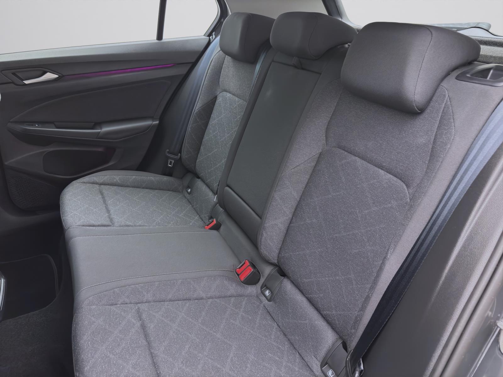 Volkswagen Golf 1.0 TSI LIFE PDC KAMERA LED SITZHZG
