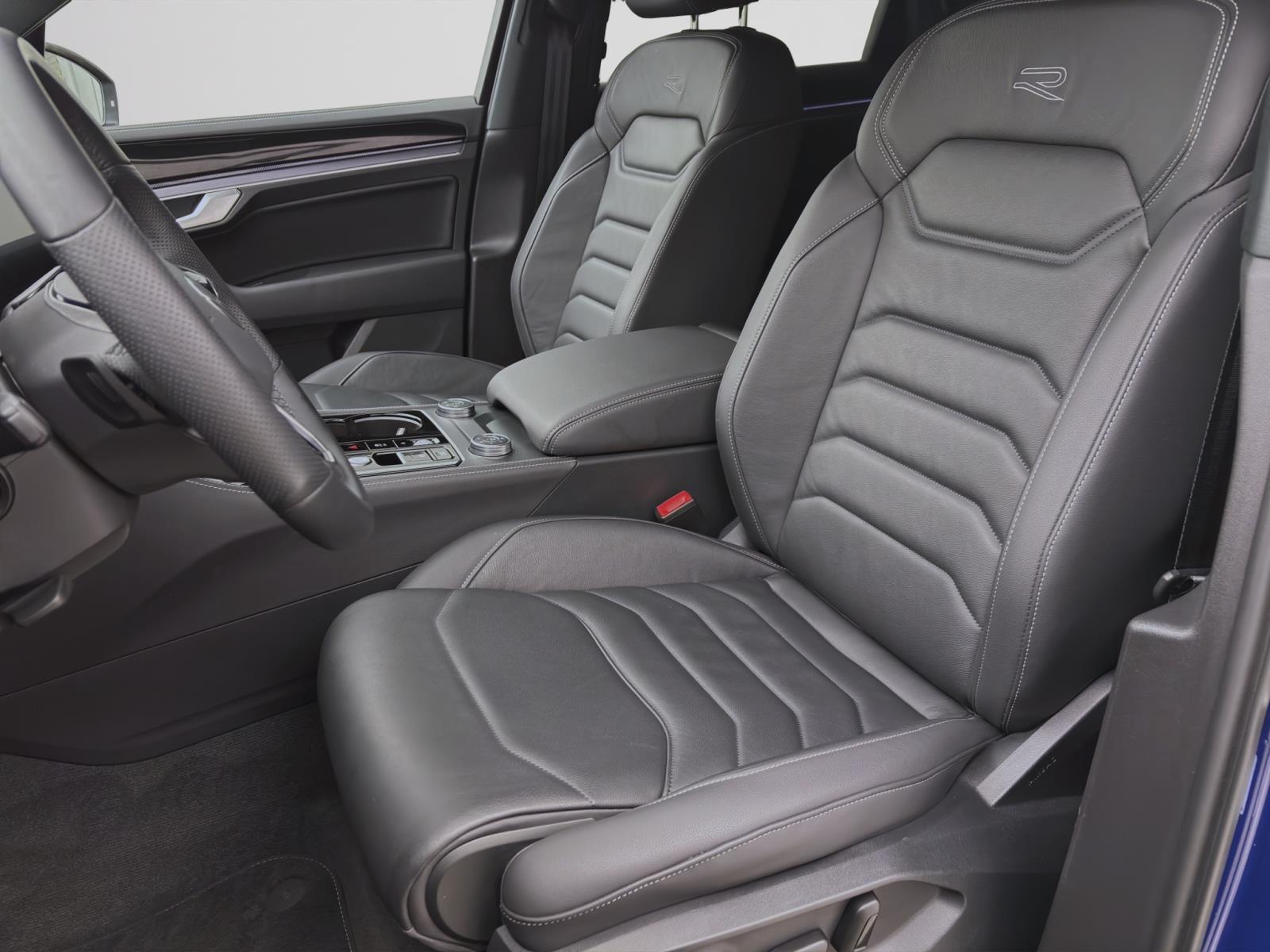 Volkswagen Touareg 3.0 TDI V6 Tiptronic 4M R-LINE LUFT AHK ACC IQ.LIGHT