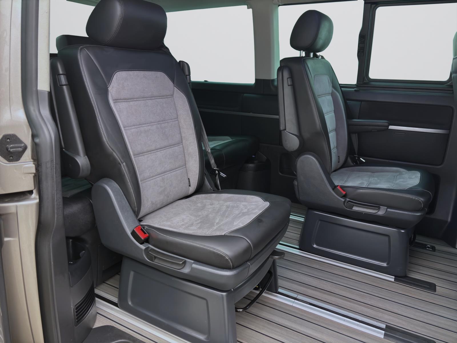 Volkswagen T6.1 Multivan Generation Six 4M 2,0 DSG TDI LED/Navi/AHK