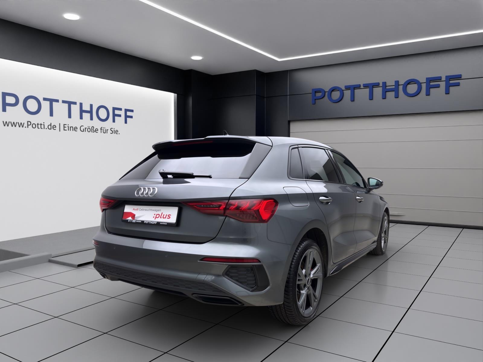 Audi A3 Sportback 45 TFSIe S line Black Pano ACC ParkAssist LED Navi Sitzhzg