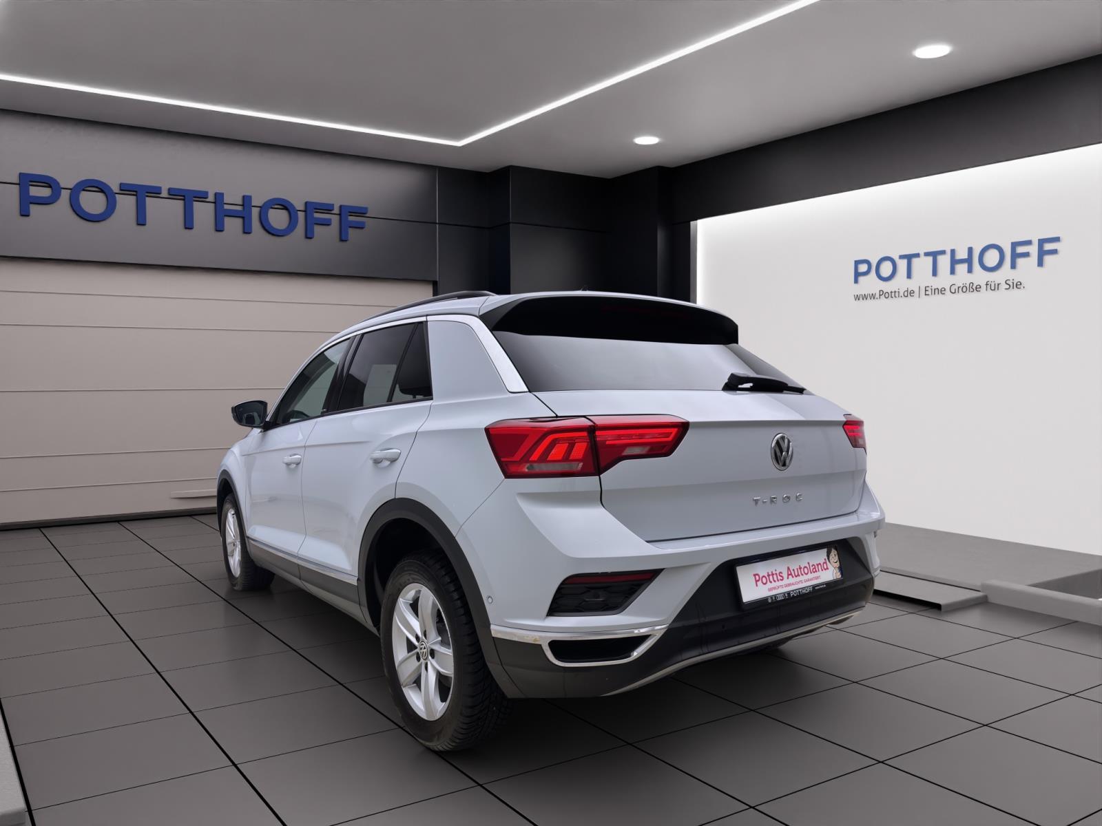 Volkswagen T-Roc 1.5 TSI DSG IQ.Drive ACC ParkAssist LED Navi Winter Beats