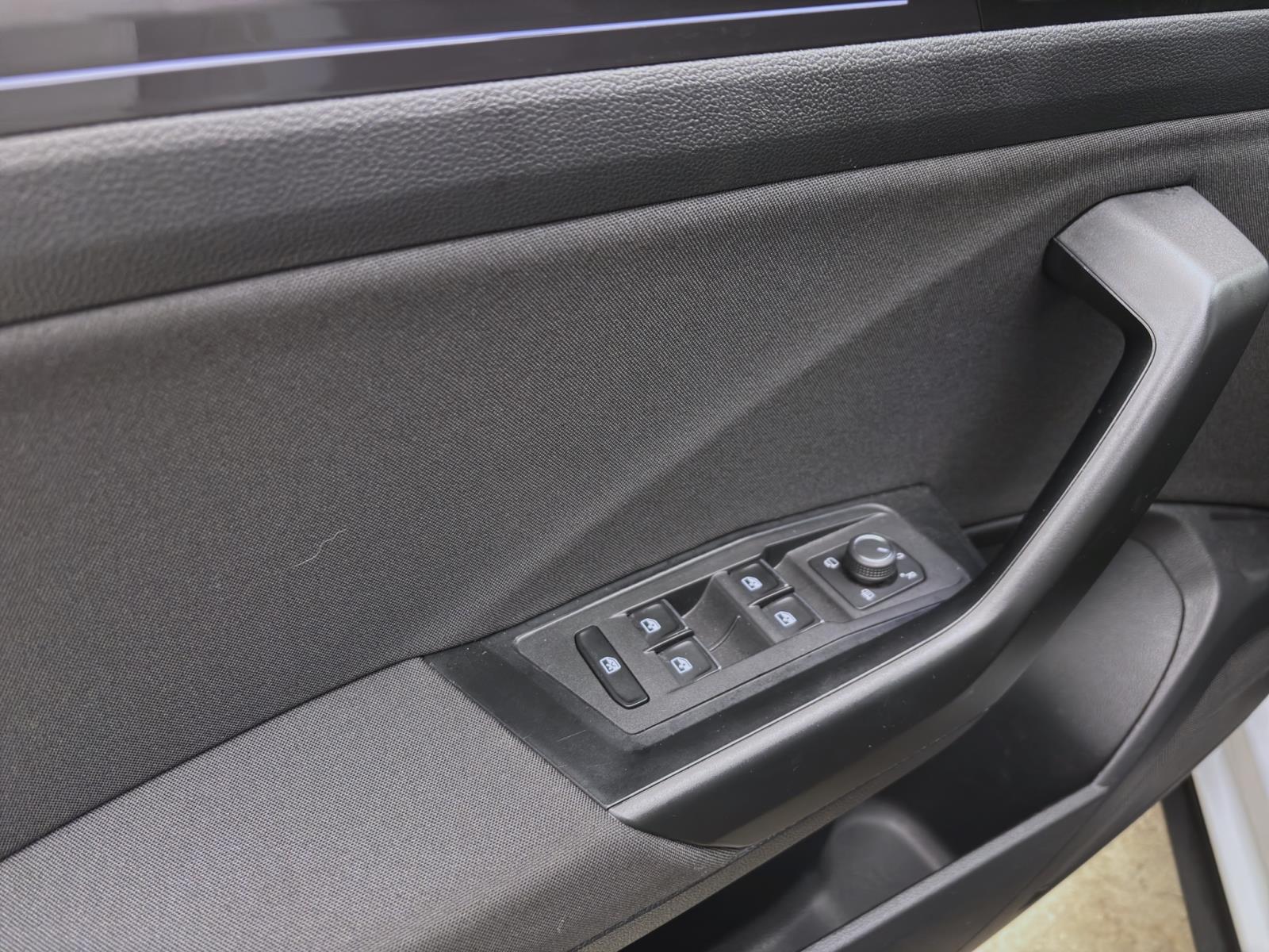 Volkswagen T-Roc 1.5 TSI DSG IQ.Drive ACC ParkAssist LED Navi Winter Beats