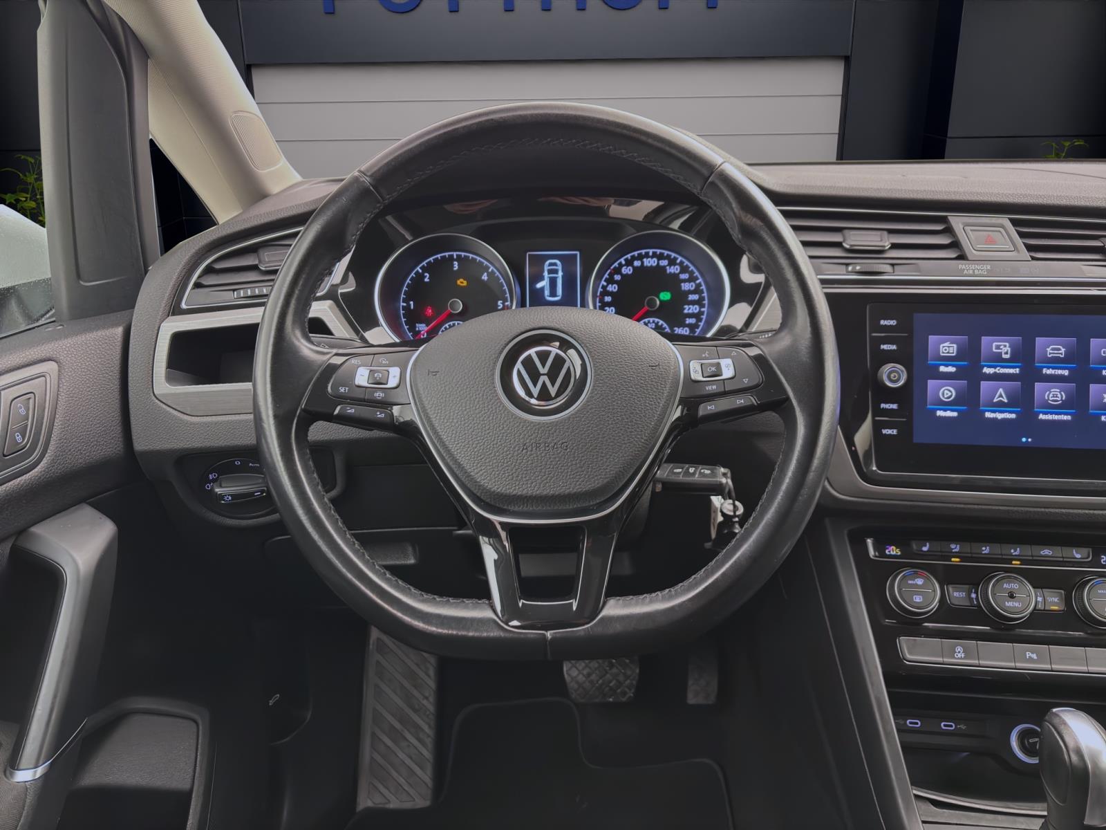 Volkswagen Touran 2.0 TDI DSG Comfortline ACC PDC Navi Sitzhzg DAB+