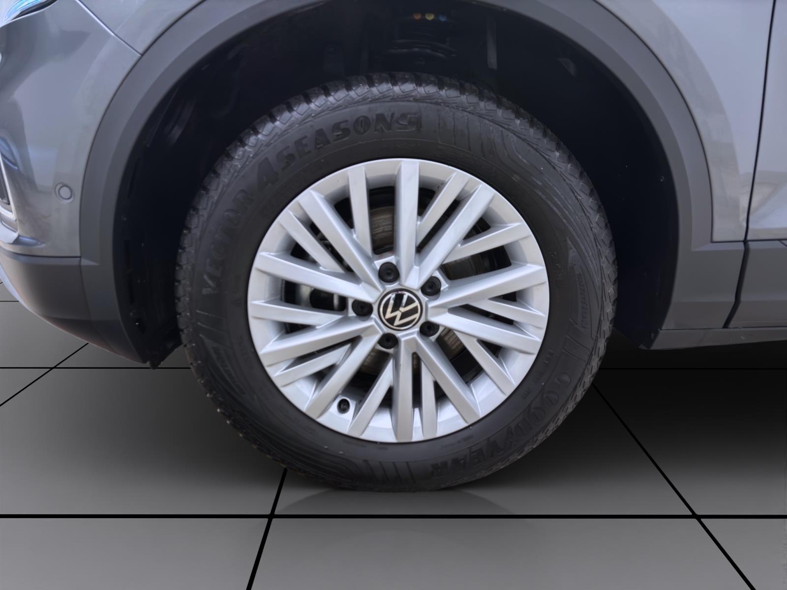 Volkswagen T-Roc 1.0 TSI Life PDC LED Navi Sitzhzg AppConnect LaneAssist