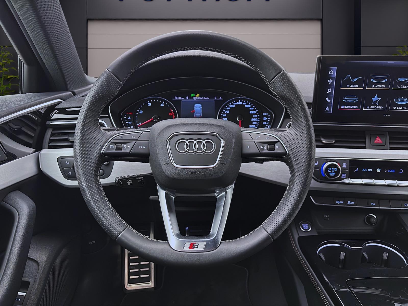 Audi A4 Avant 35 TDI AHK ACC PDC Kamera Navi HUD Tempo