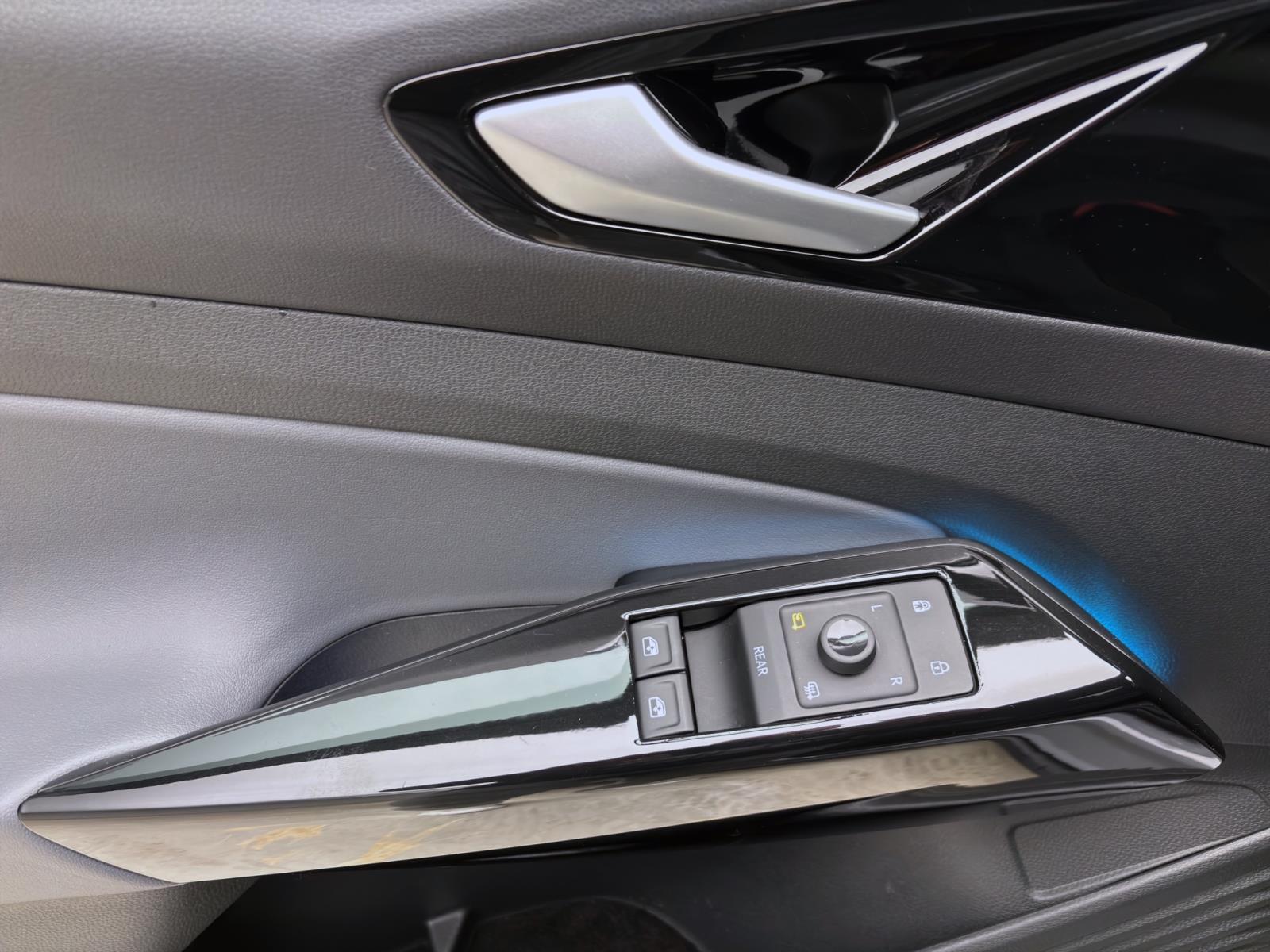 Volkswagen ID.4 PURE NAVI PDC LED APPCONNECT