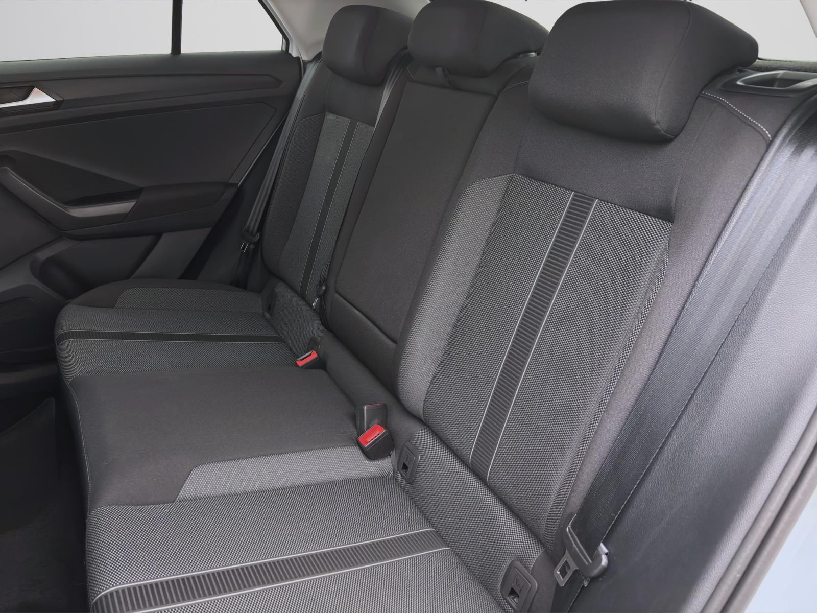 Volkswagen T-Roc 1.0 TSI LIFE NAVI PDC LED SITZHZG