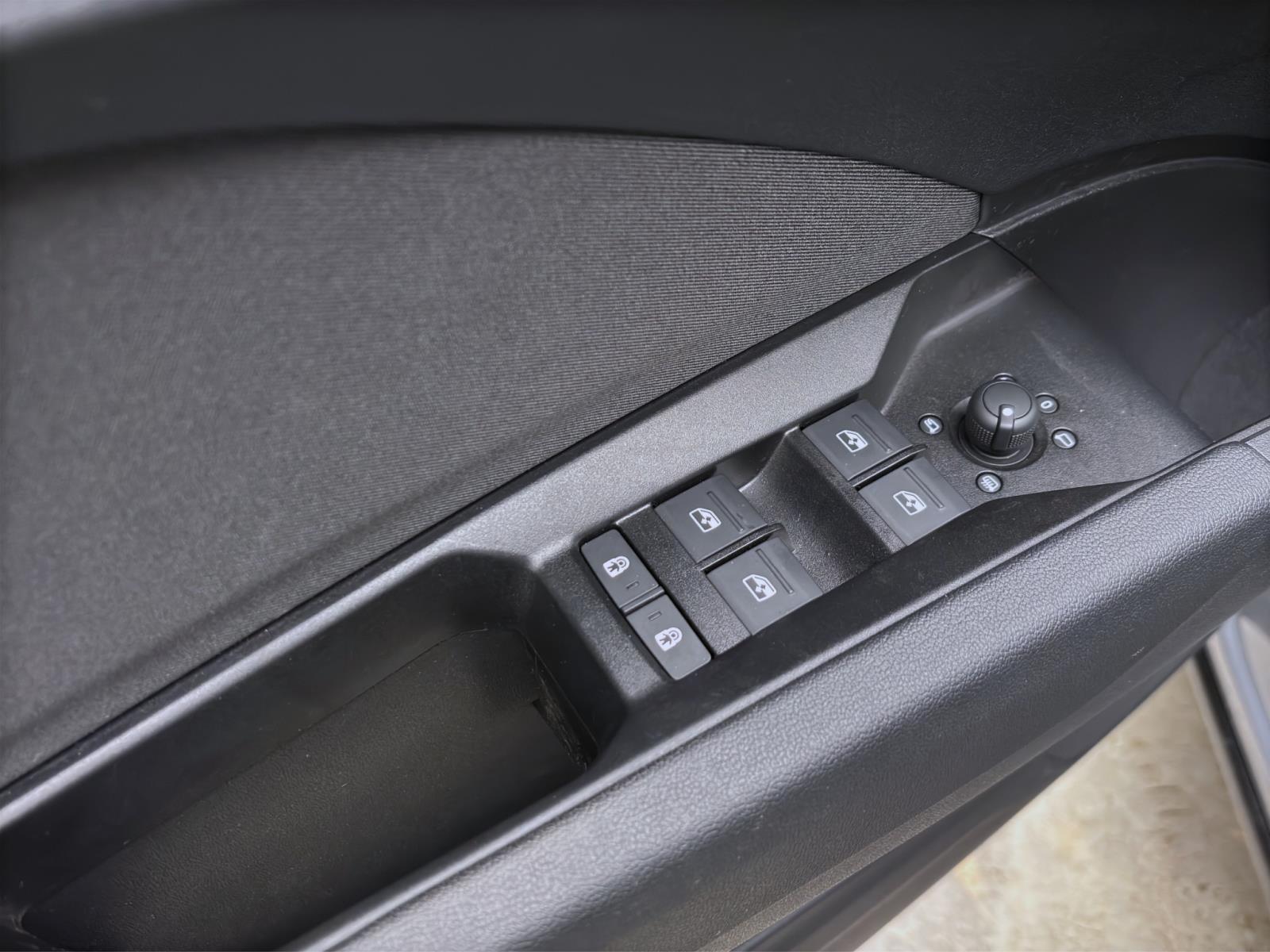 Audi Q4 e-tron 35 NAVI ACC PDC LED SITZHZG