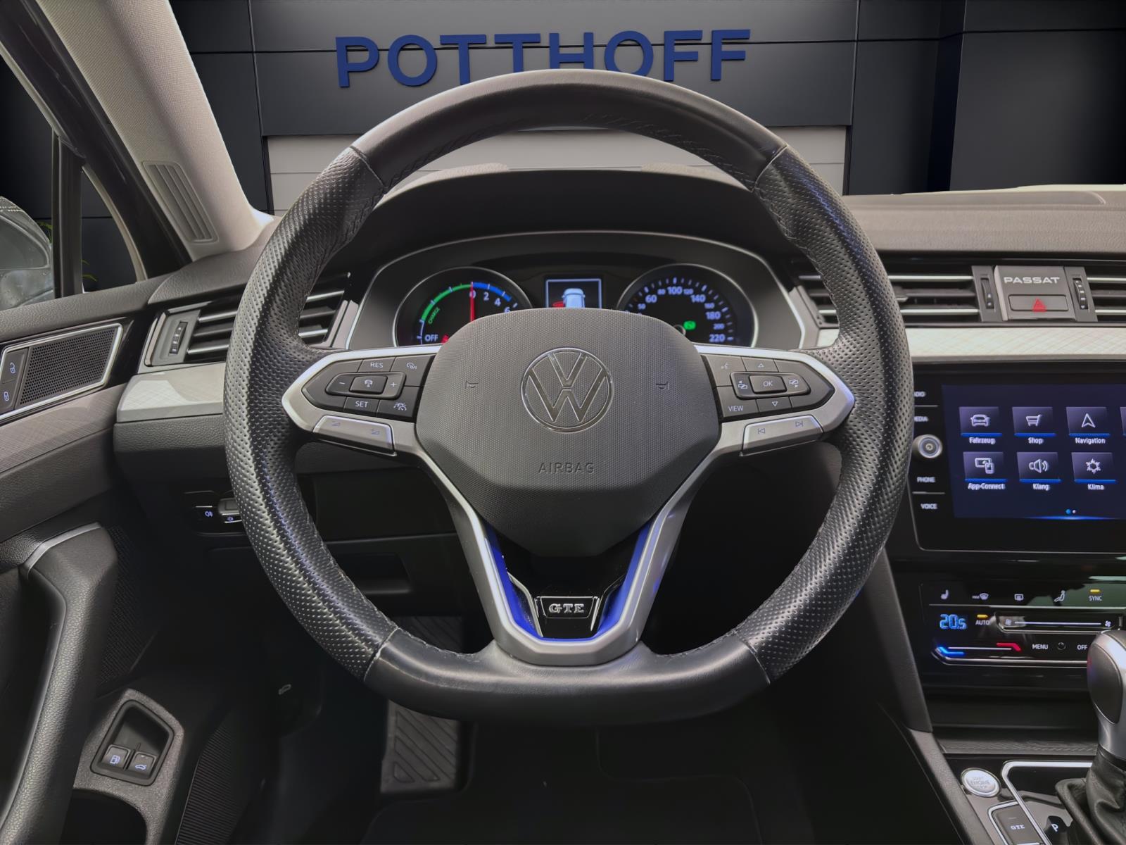 Volkswagen Passat Variant 1.4 TSI eHybrid DSG GTE AHK ACC PDC Kamera LED Navi Sitzhzg