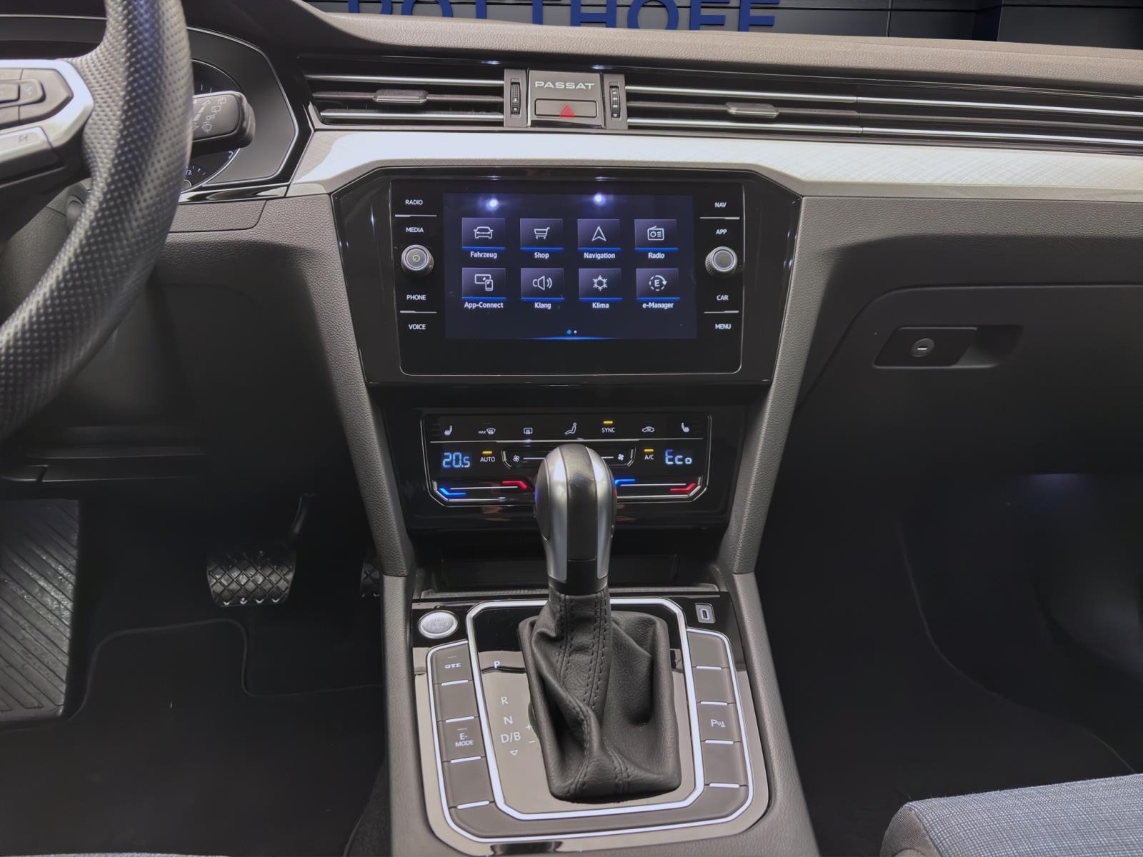 Volkswagen Passat Variant 1.4 TSI eHybrid DSG GTE AHK ACC PDC Kamera LED Navi Sitzhzg