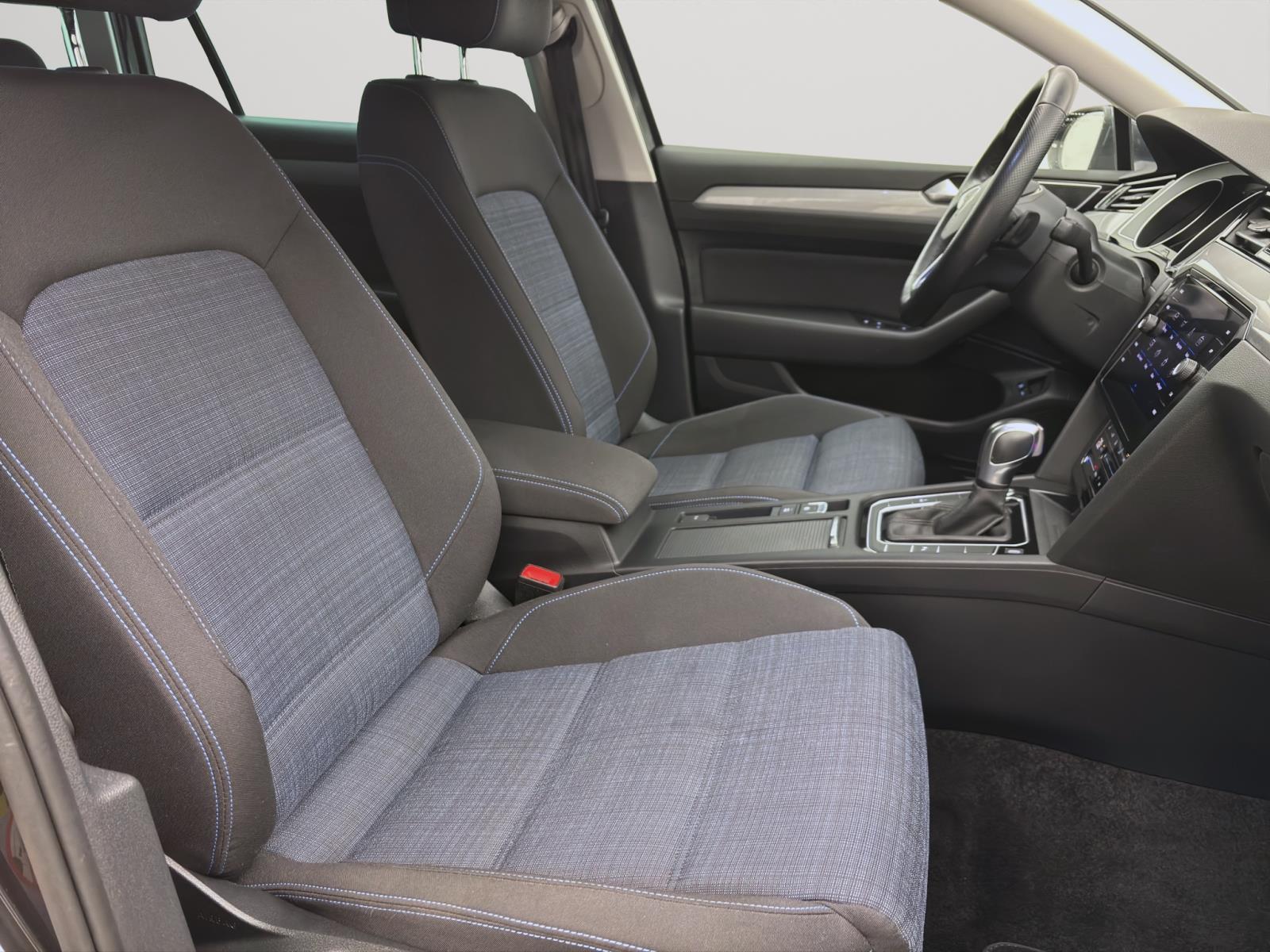Volkswagen Passat Variant 1.4 TSI eHybrid DSG GTE AHK ACC PDC Kamera LED Navi Sitzhzg