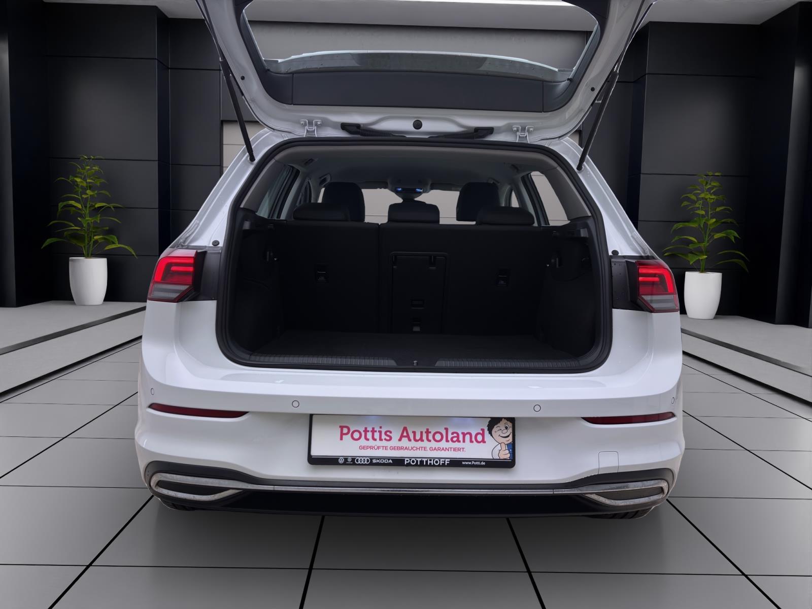 Volkswagen Golf 1.4 TSI eHybrid DSG STYLE ACC PDC LED+ NAVI