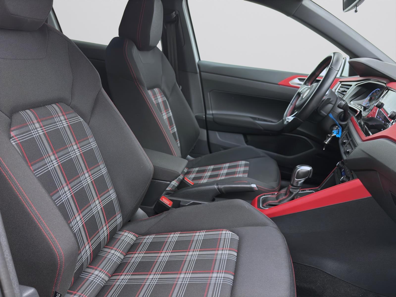 Volkswagen Polo 2.0 TSI DSG GTI ACC PDC Sitzhzg Climatronic DAB+