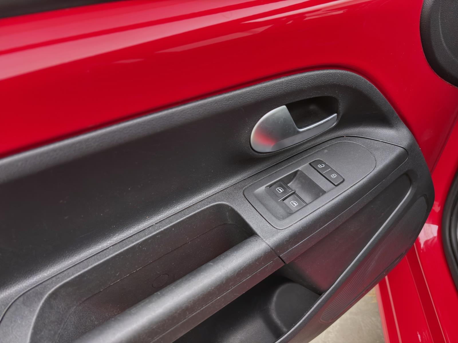 Volkswagen up! 1.0 MPI MOVE UP! GRA CLIMATRONIC USB