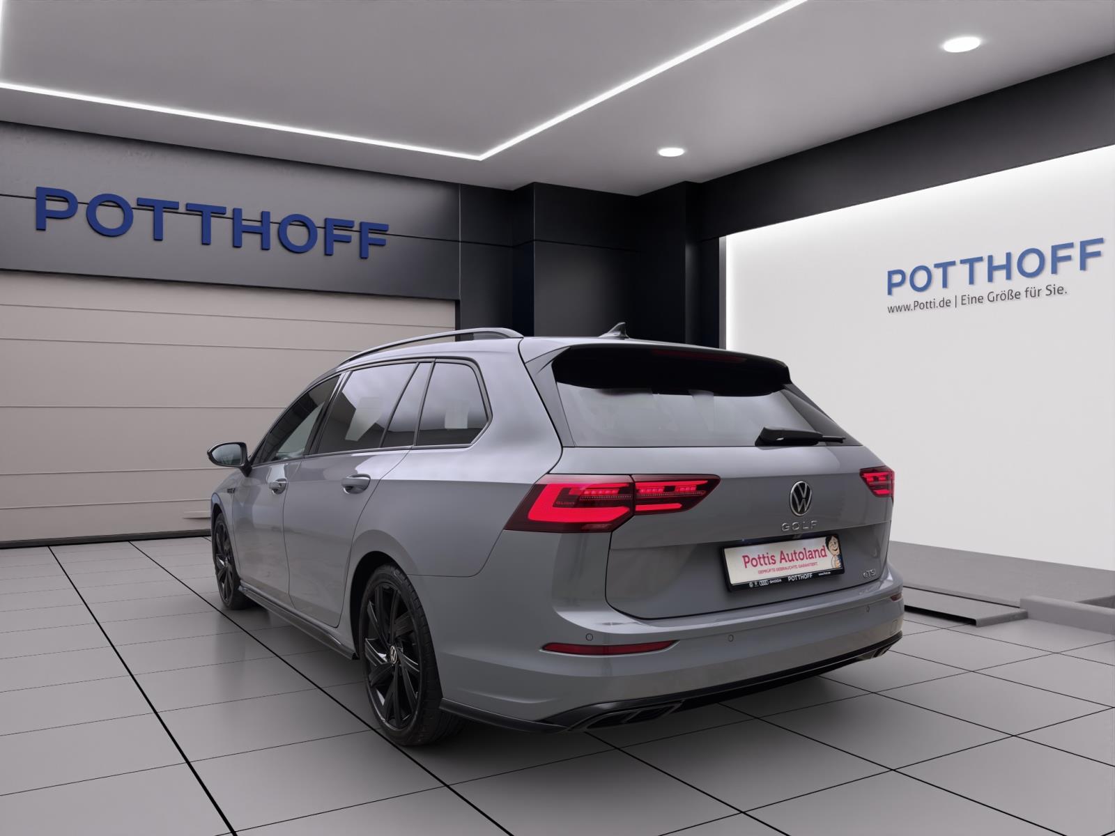 Volkswagen Golf Variant 1.5 eTSI DSG R-LINE BLACK STYLE PANO NAVI