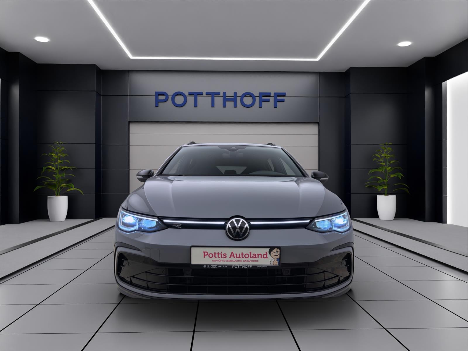 Volkswagen Golf Variant 1.5 eTSI DSG R-LINE BLACK STYLE PANO NAVI