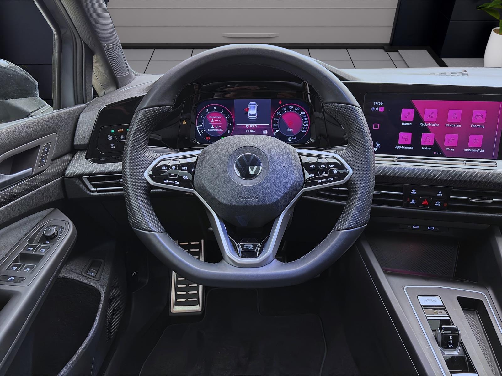 Volkswagen Golf Variant 1.5 eTSI DSG R-LINE BLACK STYLE PANO NAVI