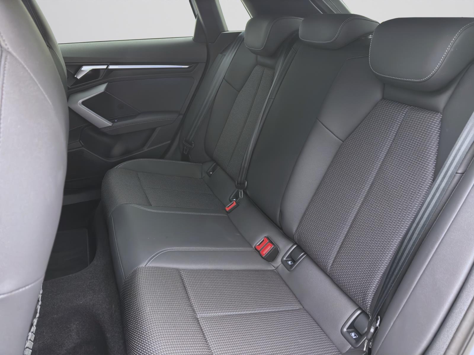 Audi A3 Sportback 35 TDI S LINE BLACK AHK NAVI ACC KAMERA