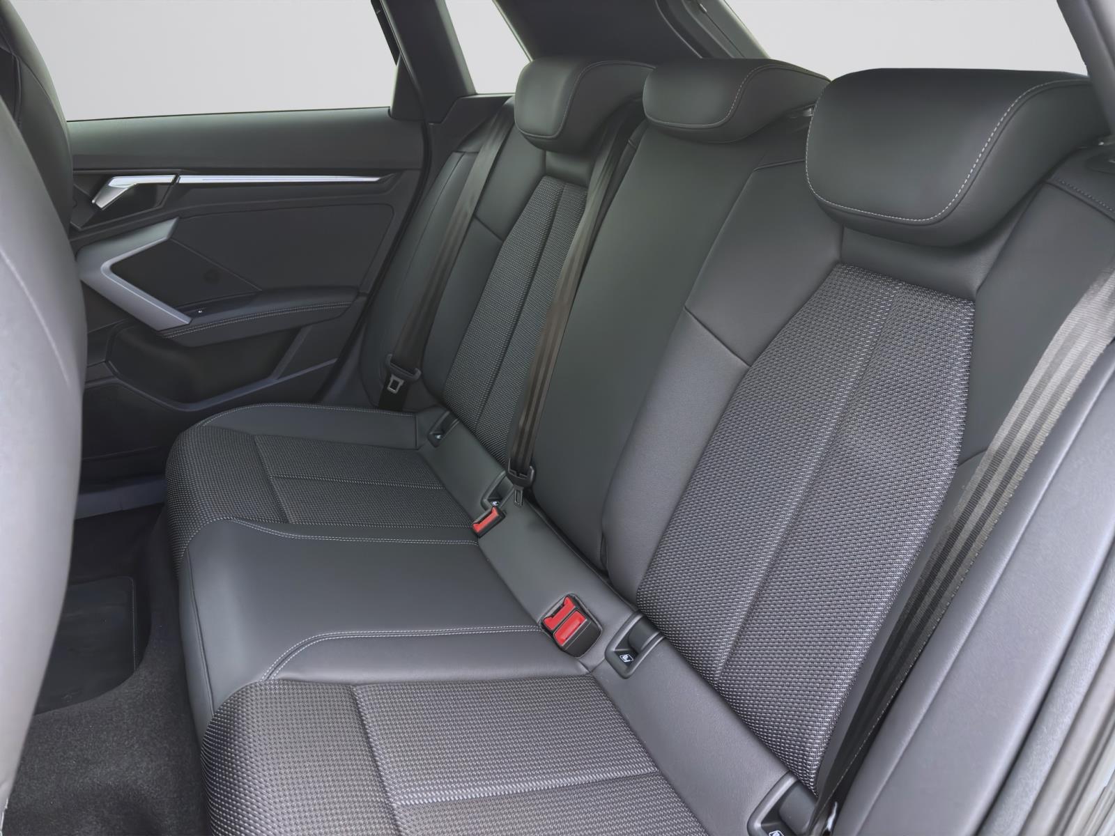 Audi A3 Sportback 35 TDI S LINE AHK NAVI ACC KAMERA LED